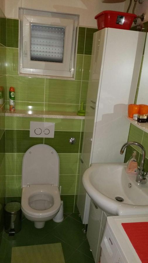 Apartmán Tri Palme Prvic Sepurine Exteriér fotografie