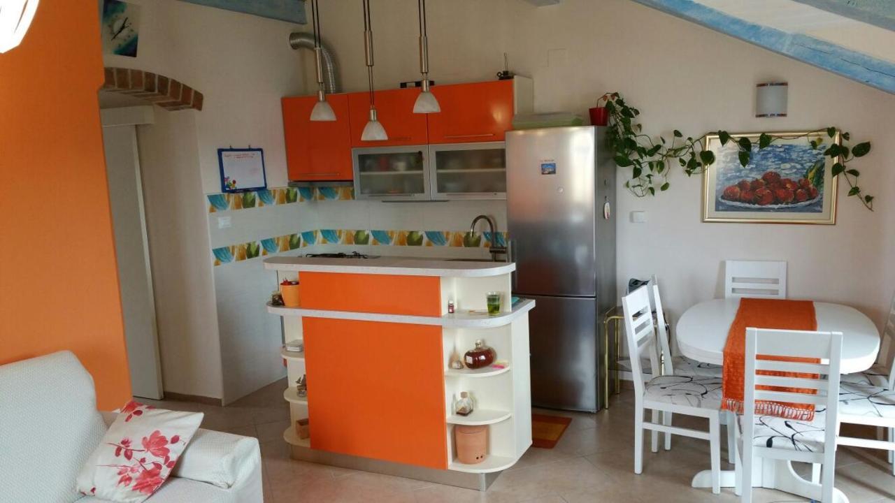 Apartmán Tri Palme Prvic Sepurine Exteriér fotografie