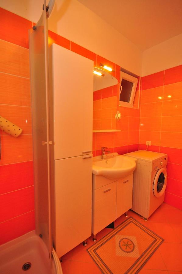 Apartmán Tri Palme Prvic Sepurine Exteriér fotografie
