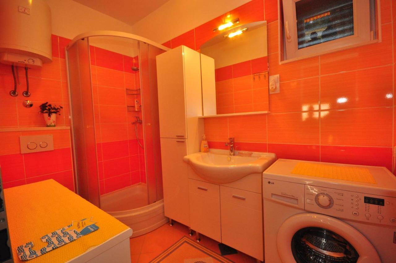 Apartmán Tri Palme Prvic Sepurine Exteriér fotografie