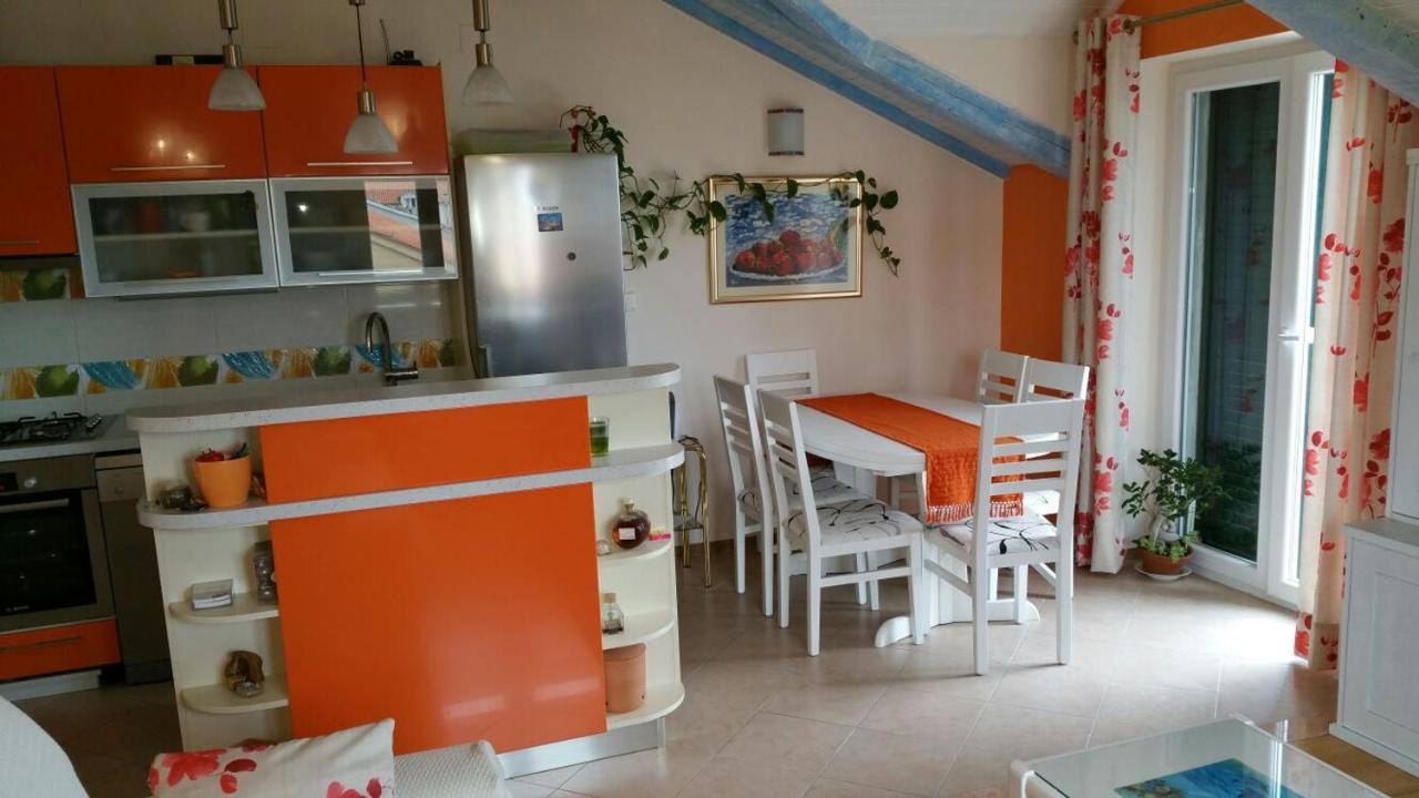 Apartmán Tri Palme Prvic Sepurine Exteriér fotografie
